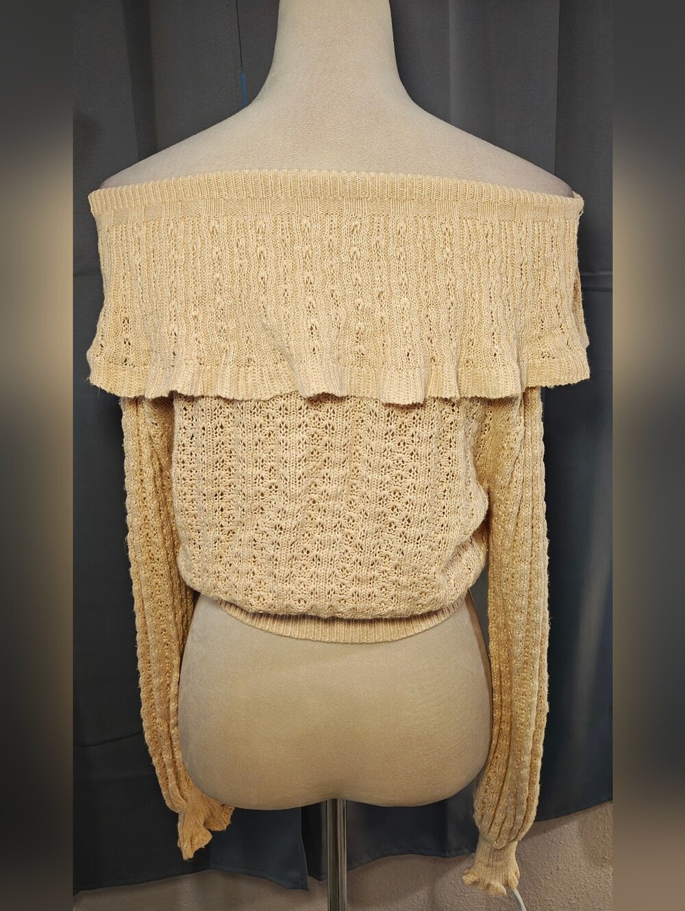 Free People Crazy In Love Knit Off The Shoulder Ruffle Sweater. - Picture 4 of 15